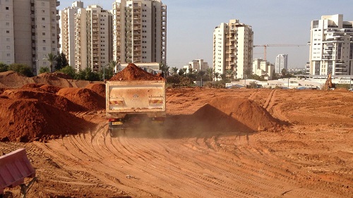 גב"ש; החלה הכשרת השטח לגינה מרכזית בשטח 15 דונם  