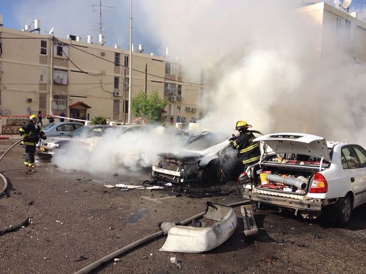 רכב עלה באש בשכ′ עמישב