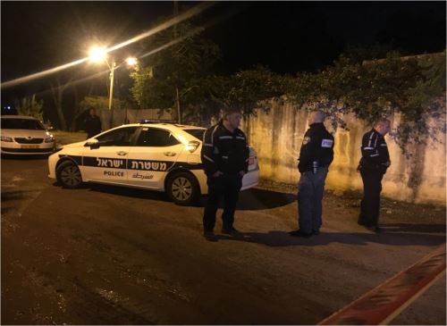 משטרת ישראל עצרה חשוד שפרץ לדירה בפ"ת ותקף את בעל הדירה