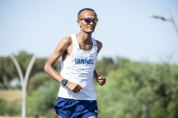 אלוף אולימפי ילמד בכיתה בפ"ת 