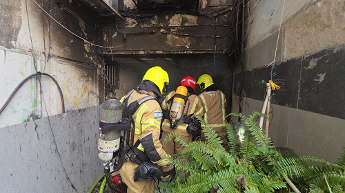  ילד חולץ במצב אנוש בשריפה בדירה בפ"ת