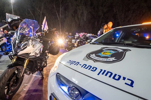 נאבקים ברעש